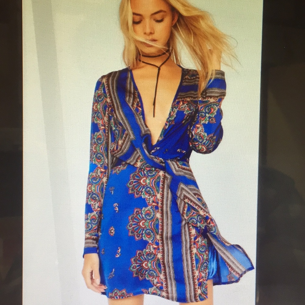 Blue printed silky plunge wrap dress by Missguided